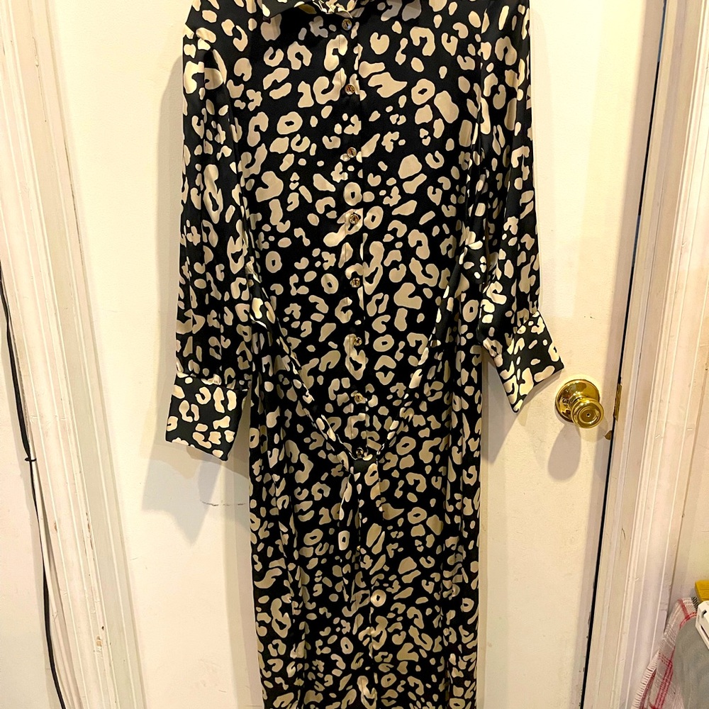 Zara woman’s dress long black/white patterned